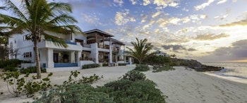 Zemi Beach House  image 1