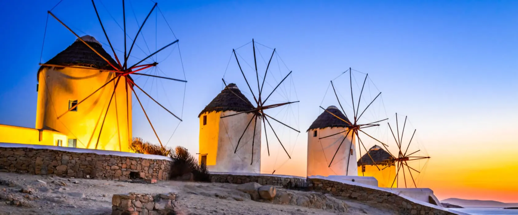 Shoulder Season Secrets: Holidays For Avoiding the Crowds