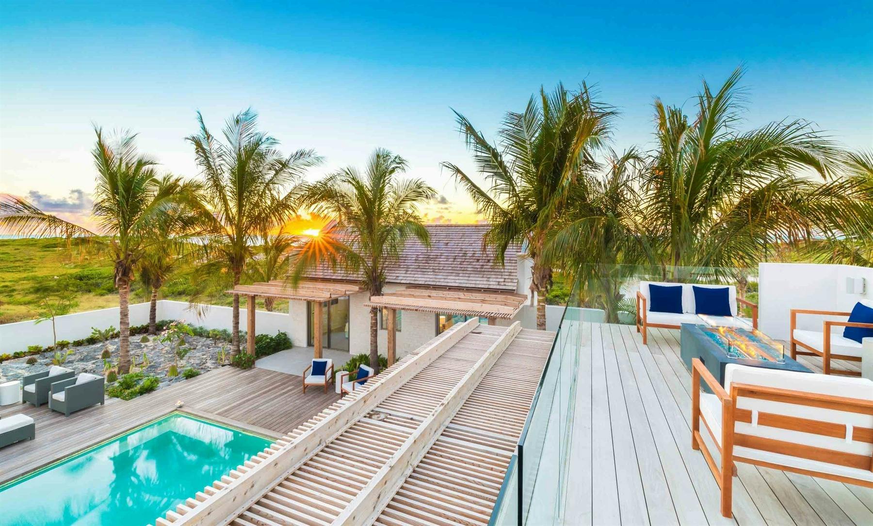 Dream Pavilion Rooftop Lounge and Firepit