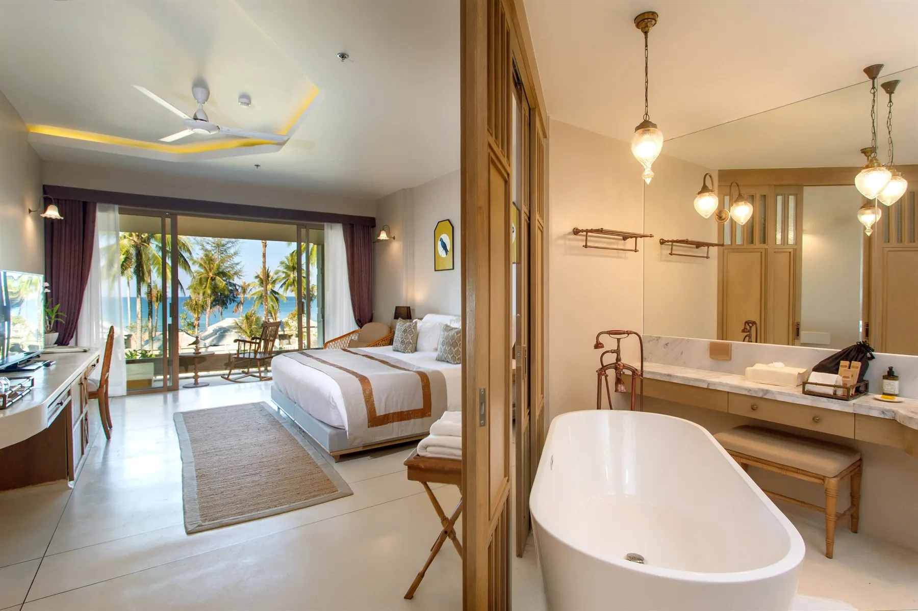 Seaside Grand Deluxe Room