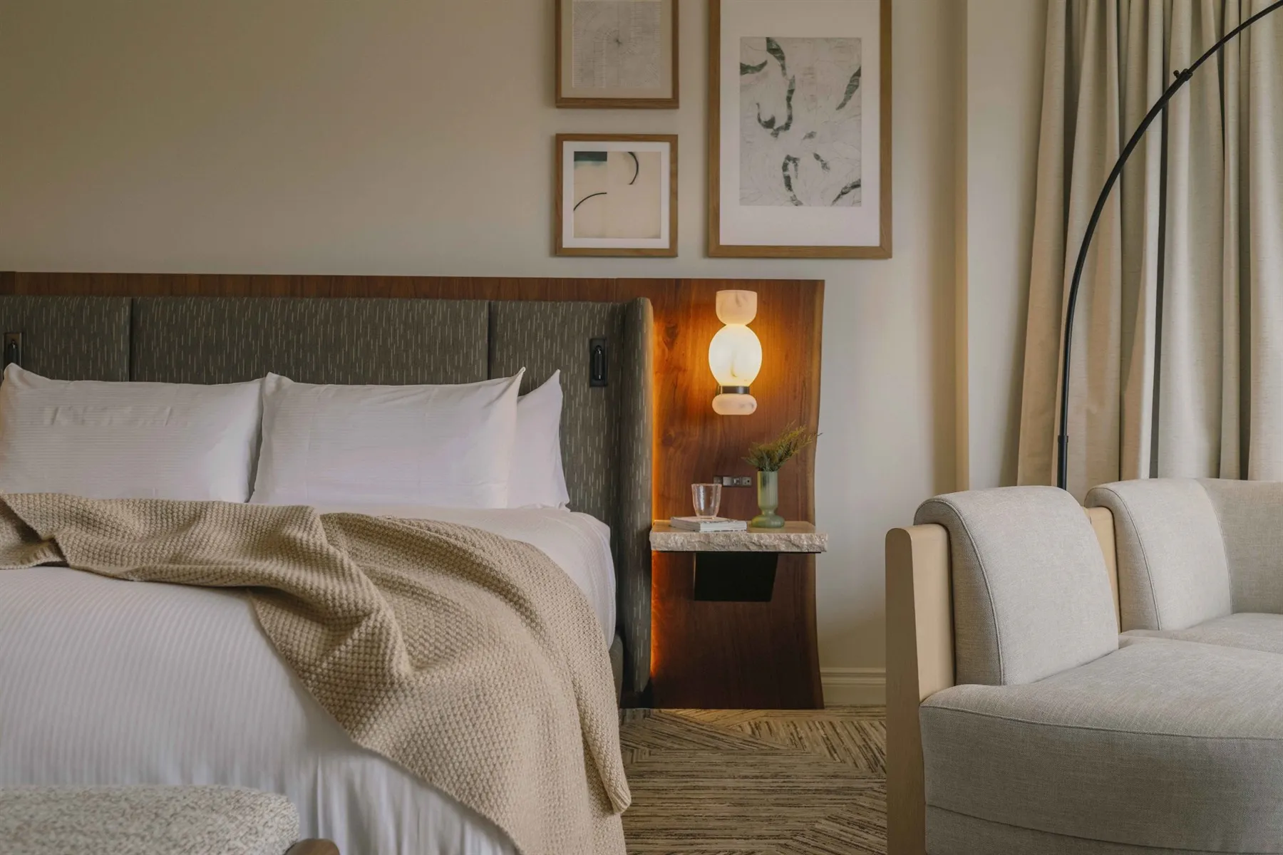 Studio King Room, Rimrock Banff, Alberta, Canada