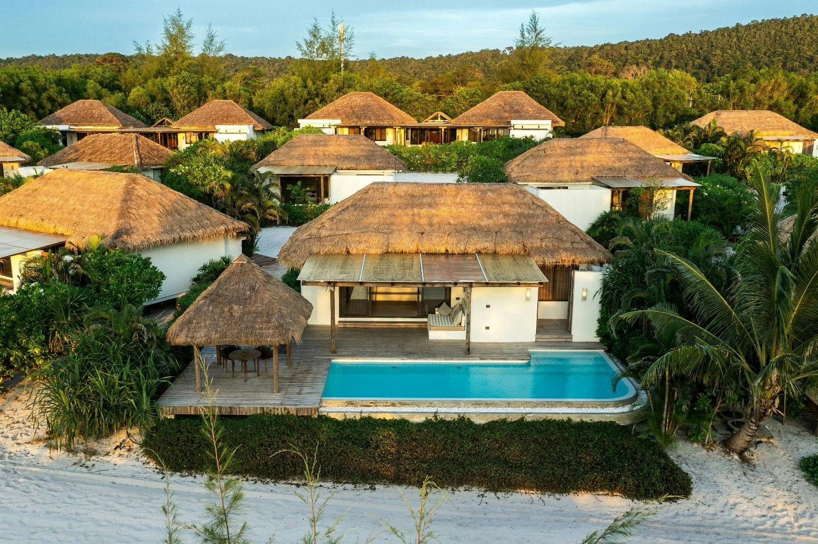 Beachfront Pool Villa