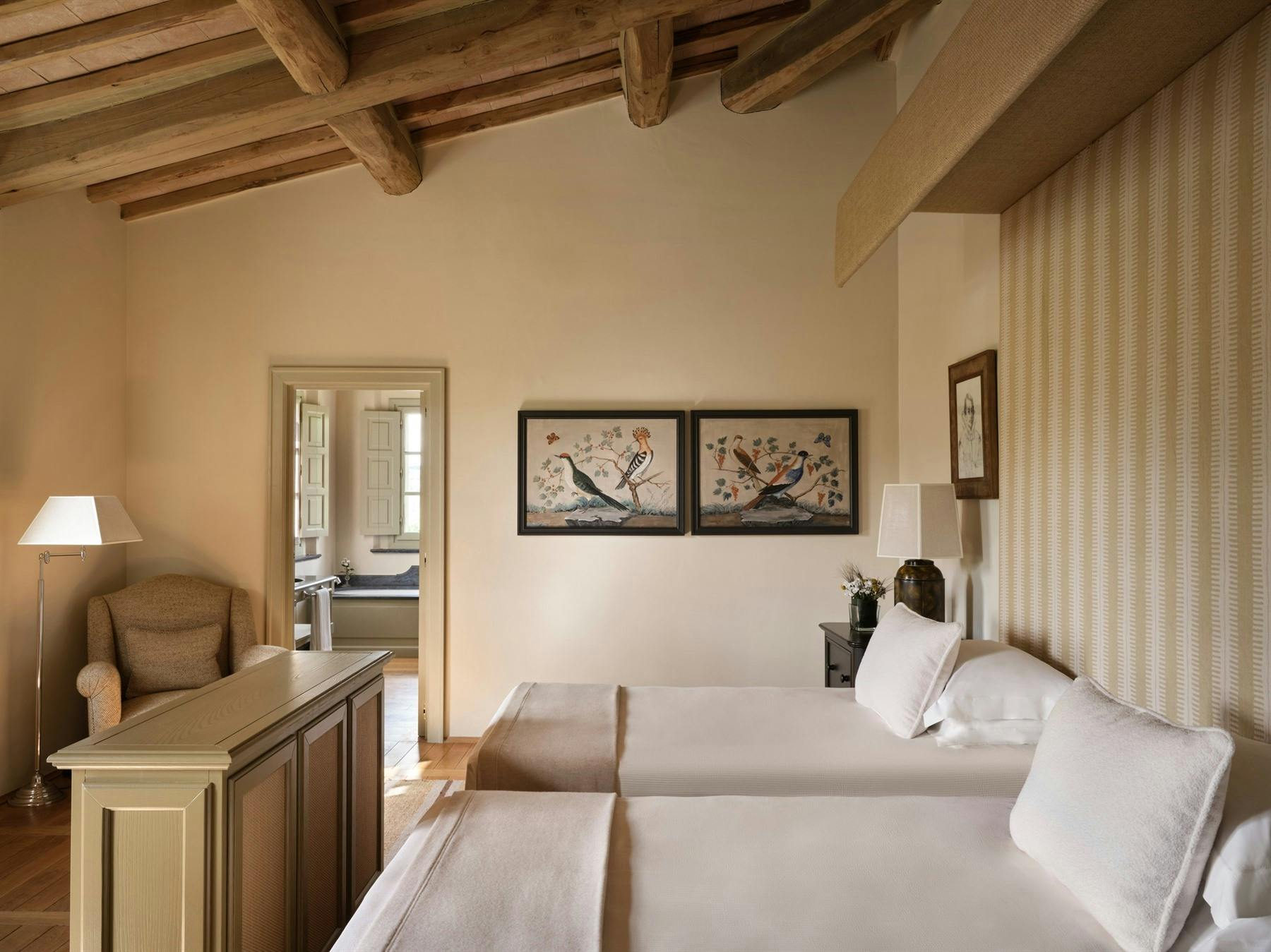 Twin Bedroom, Villa Casa del Fiume at Rosewood Castiglion Del Bosco
