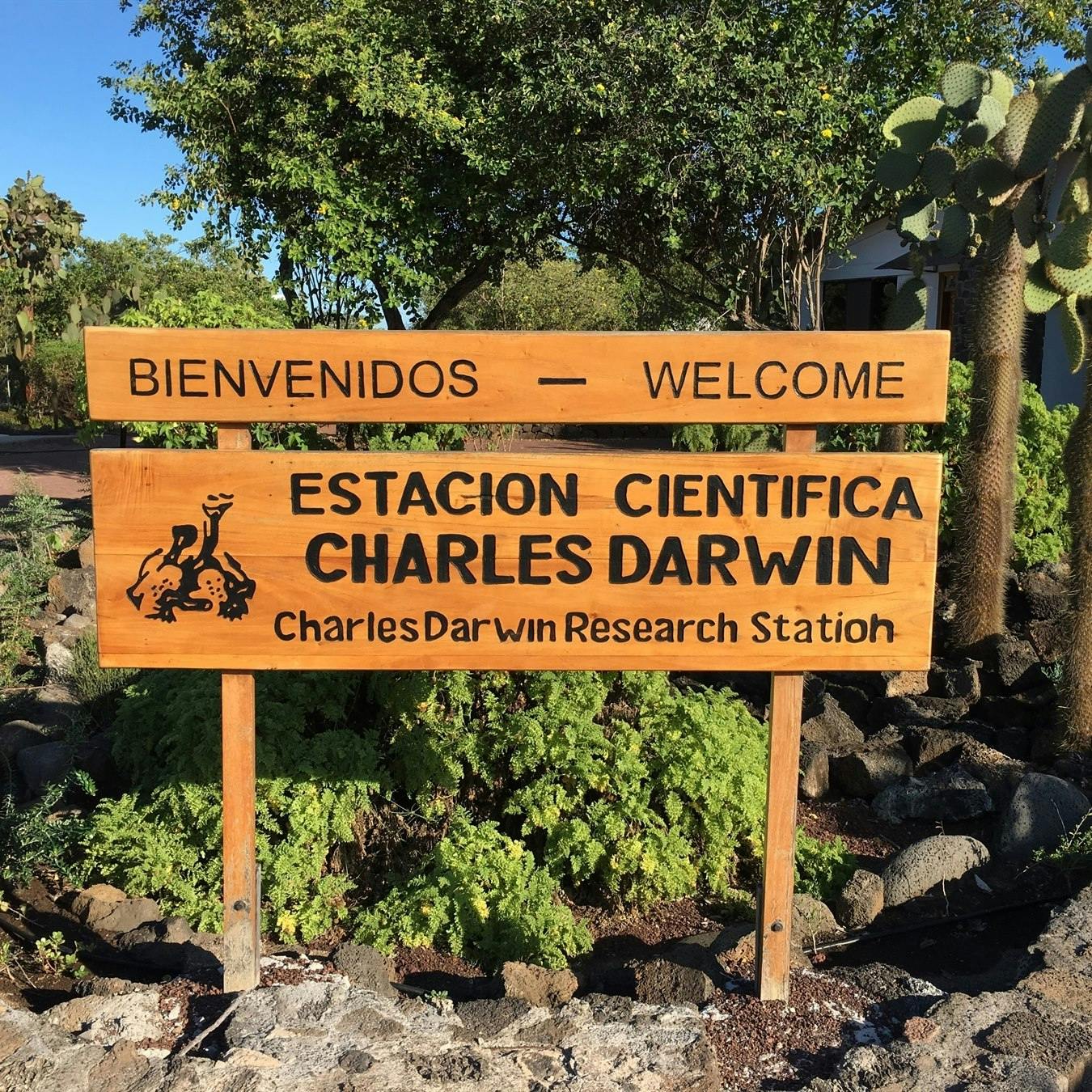 Charles Darwin Station (Santa Cruz) - Baltra - Guayaquil
