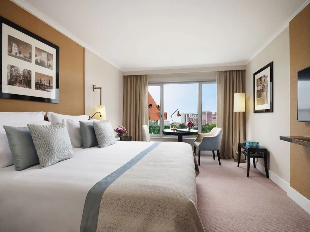 Deluxe City View Room, Corinthia Lisbon, Portugal