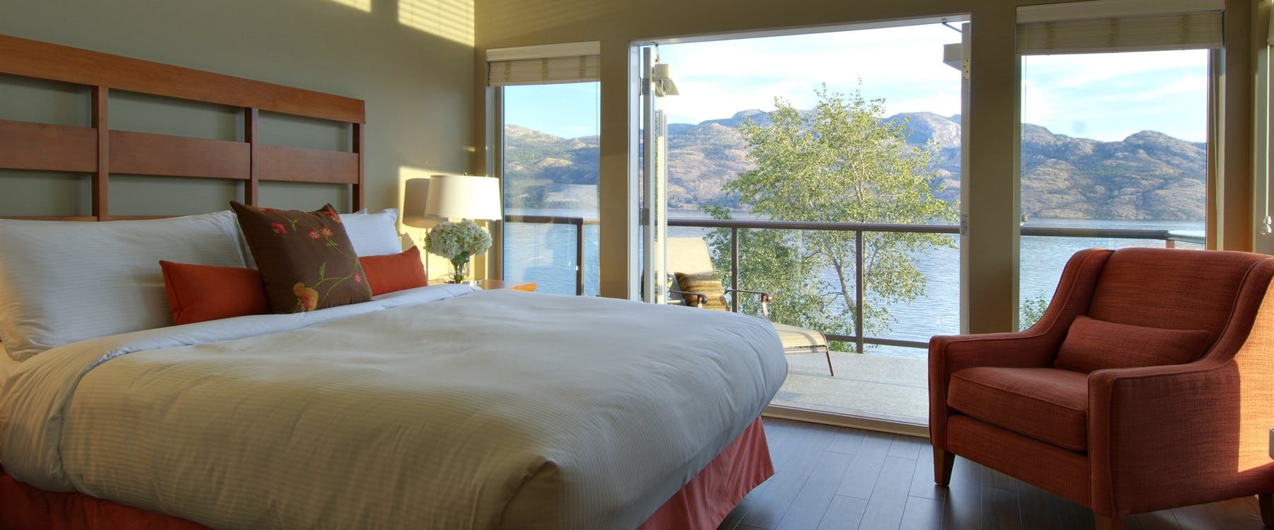 Bedroom overlooking the lake at Cove Lakeside Resort