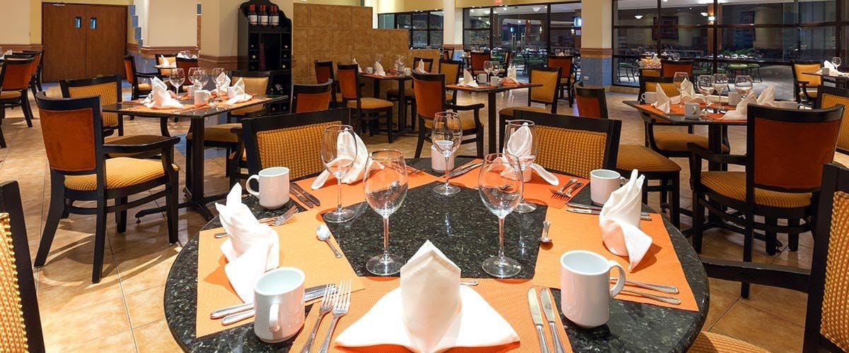 Resturanat at Crowne Plaza Corobici Hotel