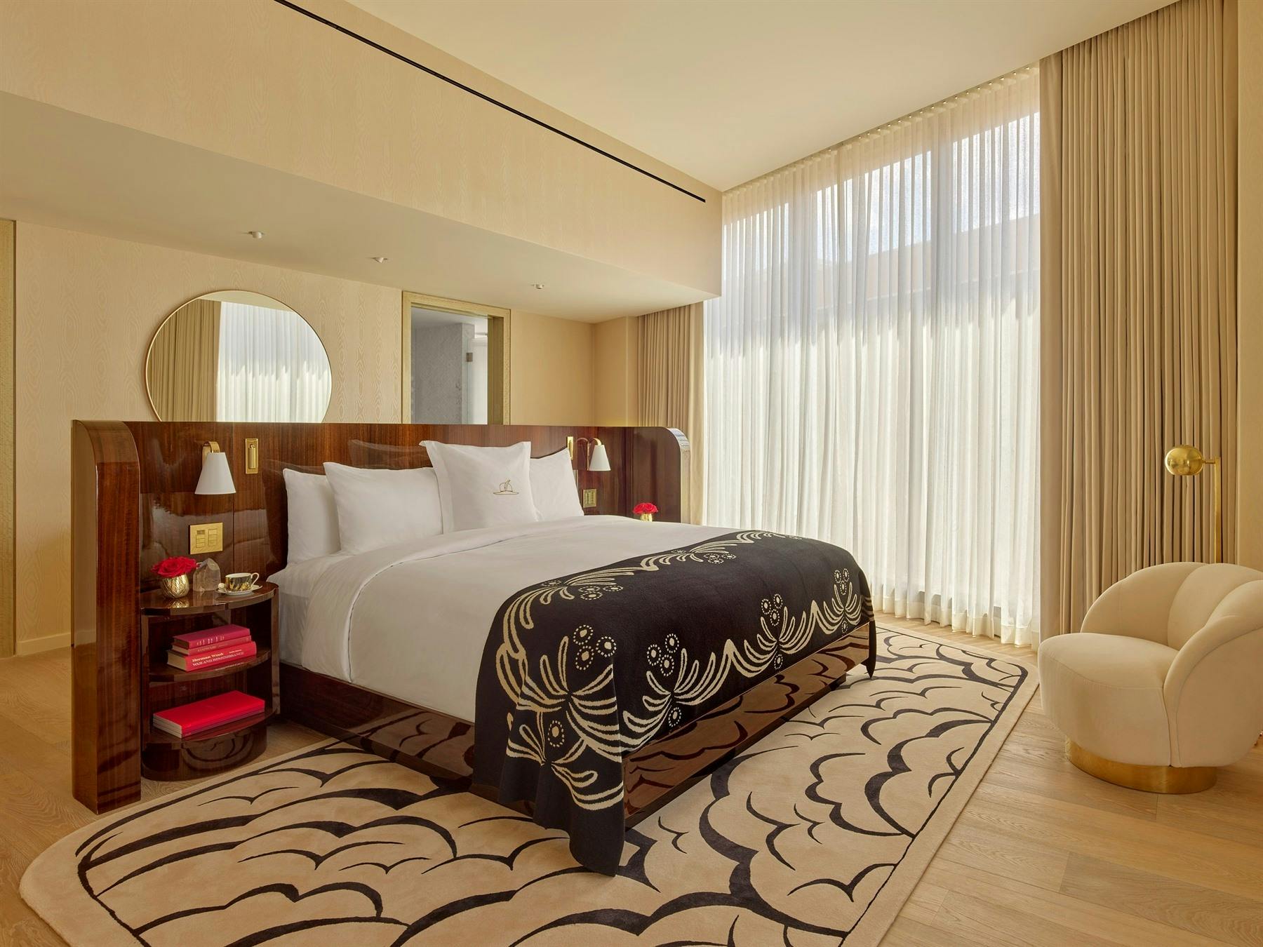 Deluxe One-Bedroom Suite