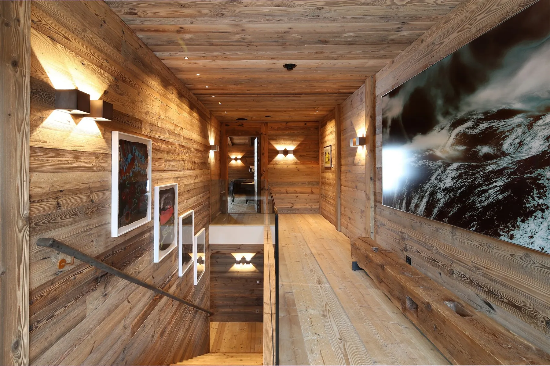 Entrance landing at The Residence, Severin*s