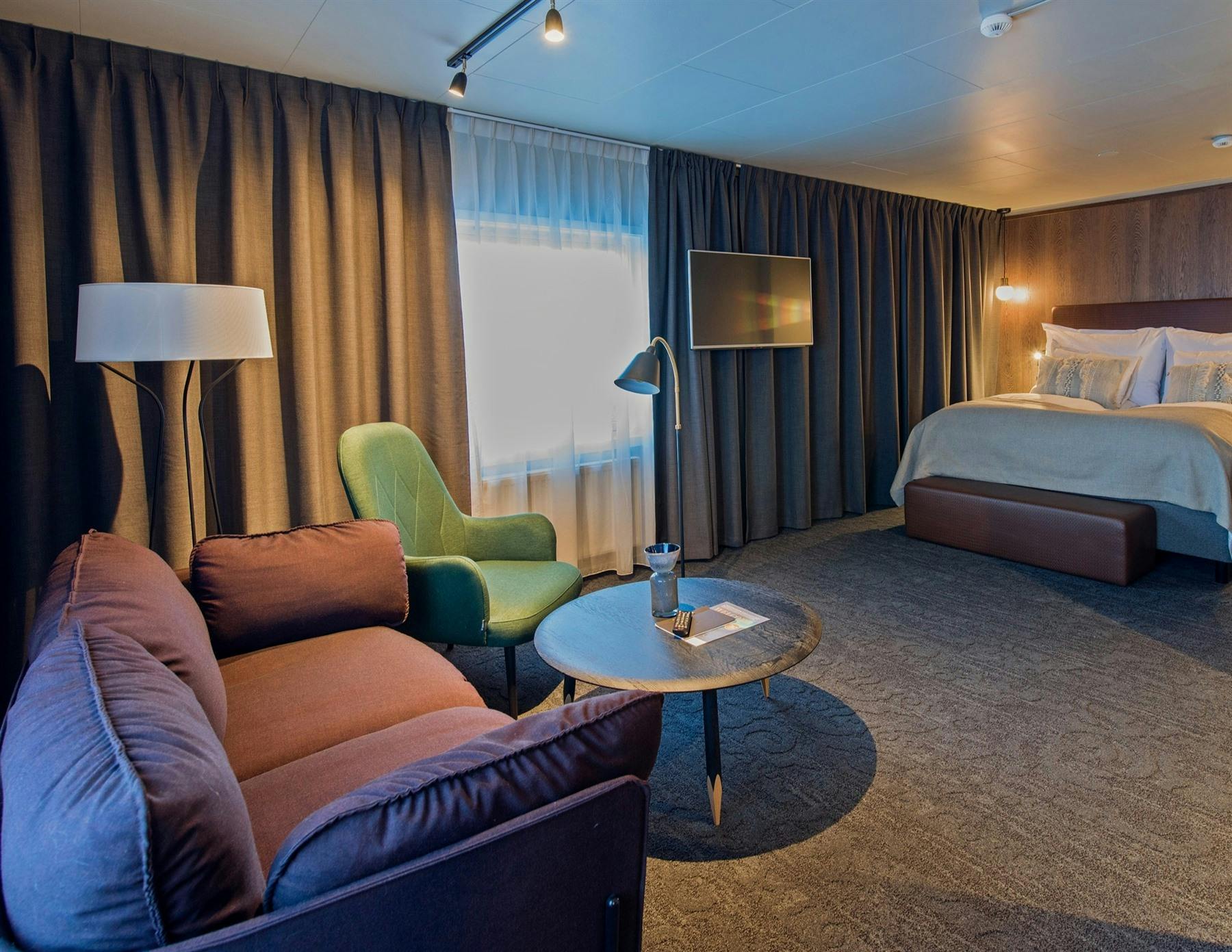 suite  junior suites