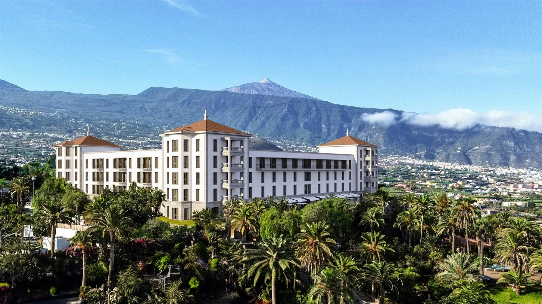 Experience this brand-new hotel in northern Tenerife with views of Mount Teide<place>Gran Hotel Taoro</place><fomo>16</fomo>