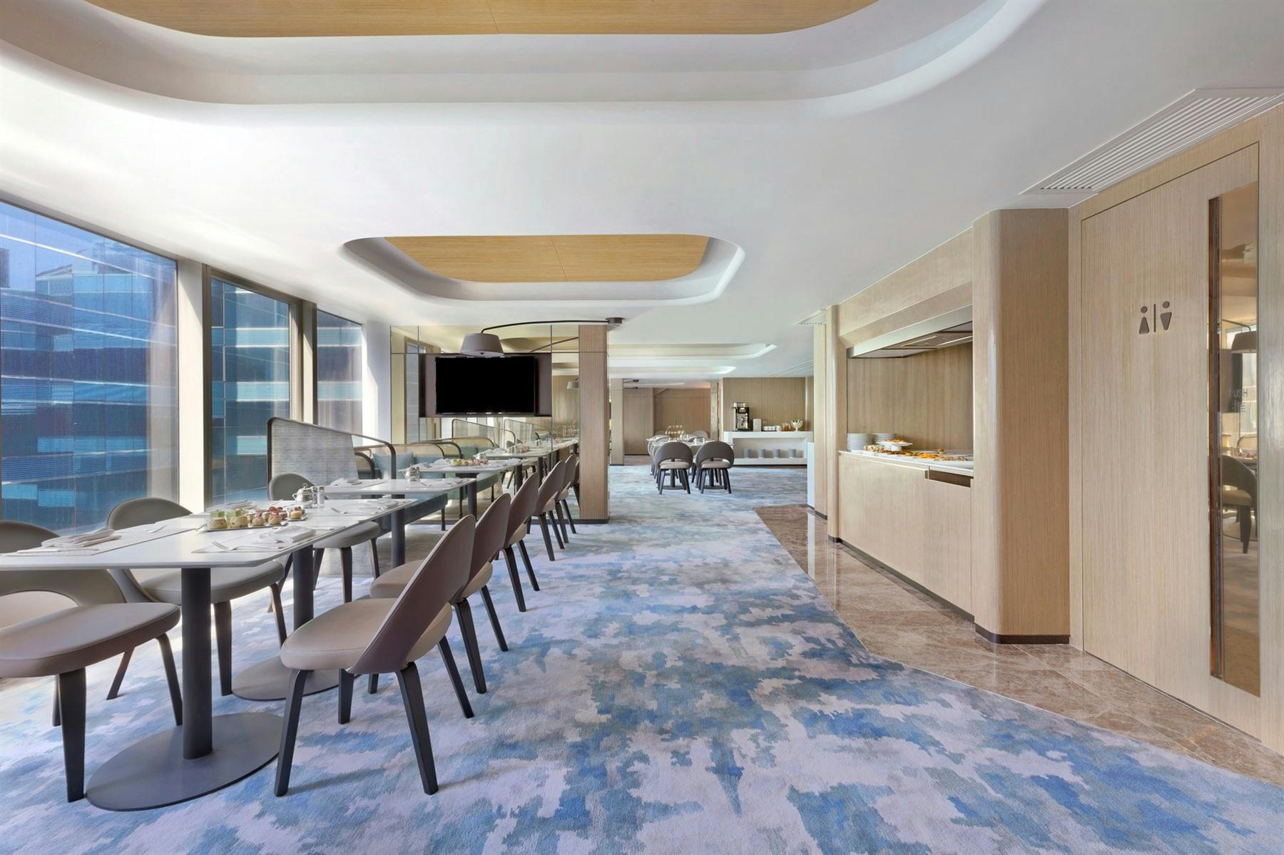 Harbour Club Lounge at Harbour Grand Kowloon