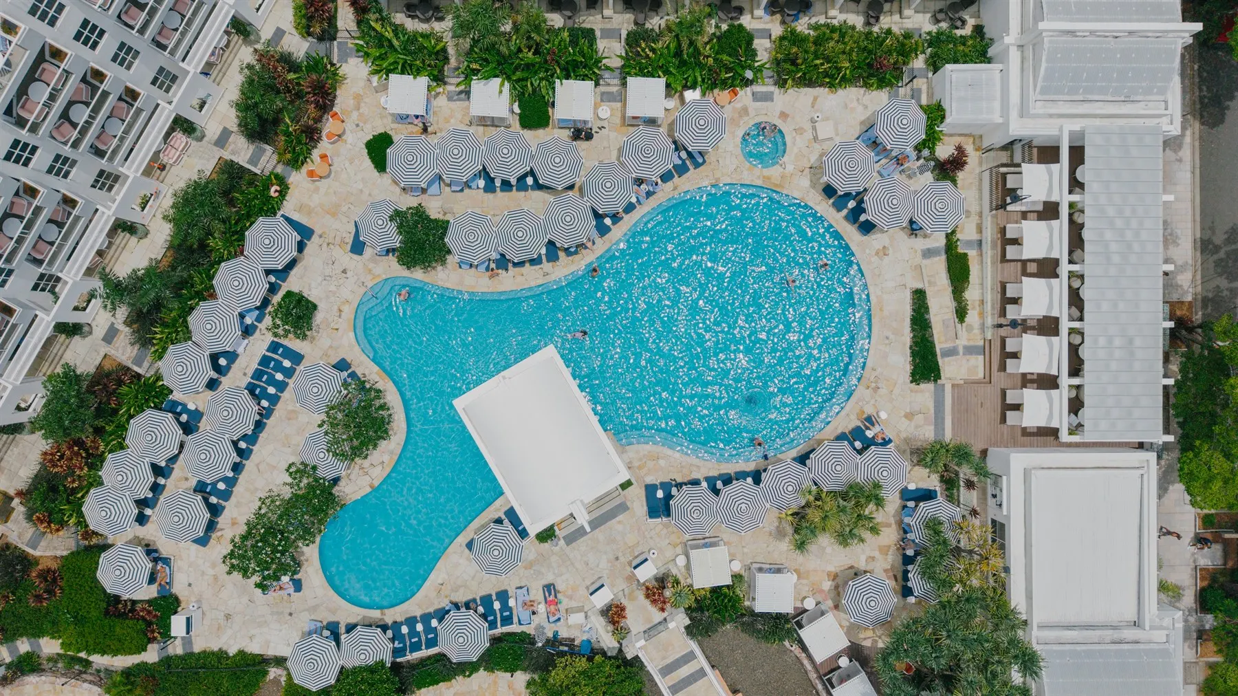 swimming pool elysium noosa australia