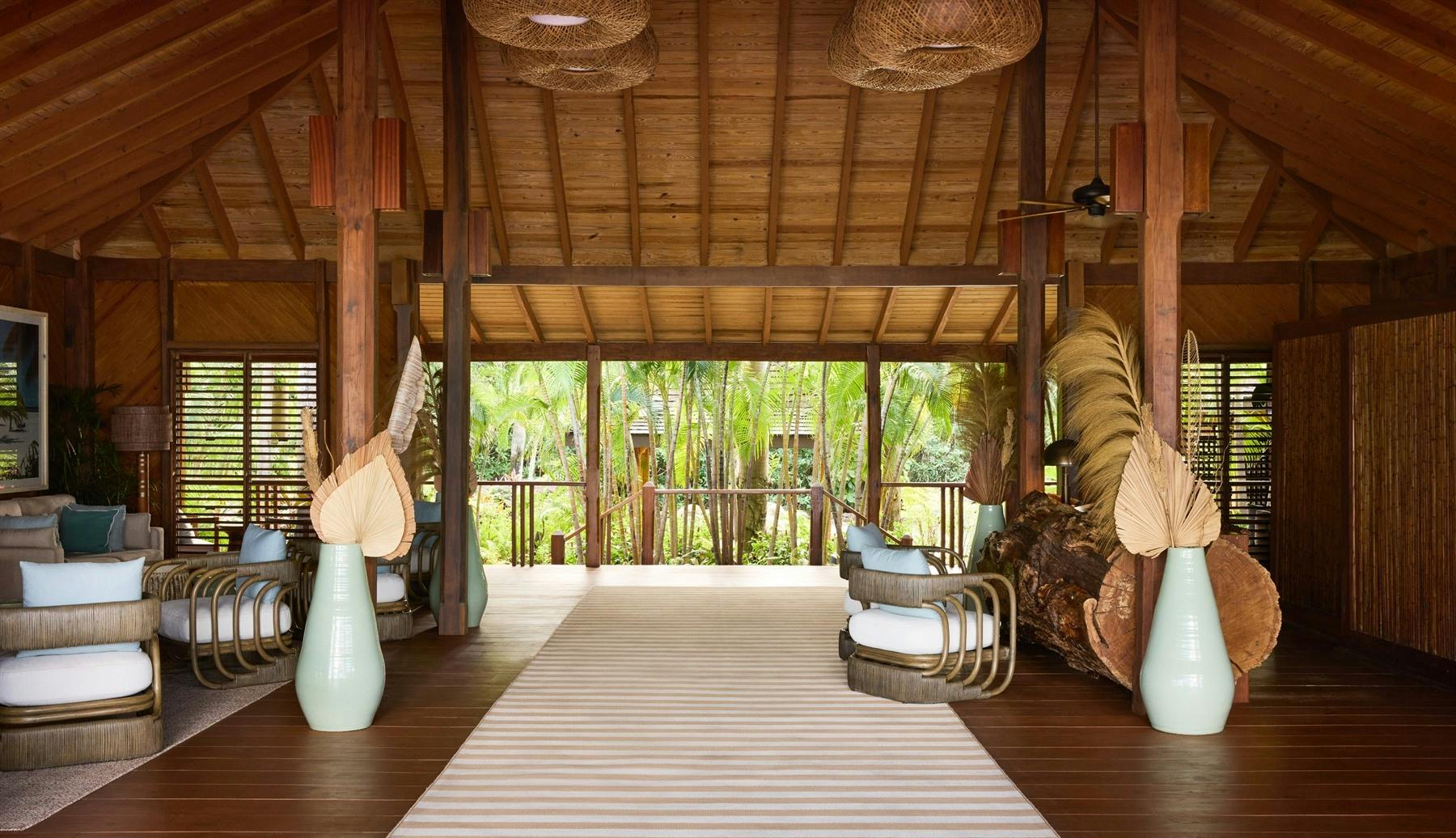 Hermitage Bay | Lobby