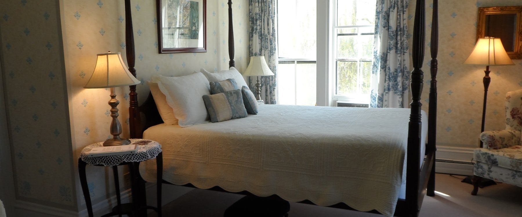Guest bedroom at Hillsdale House Inn, Annapolis Royal