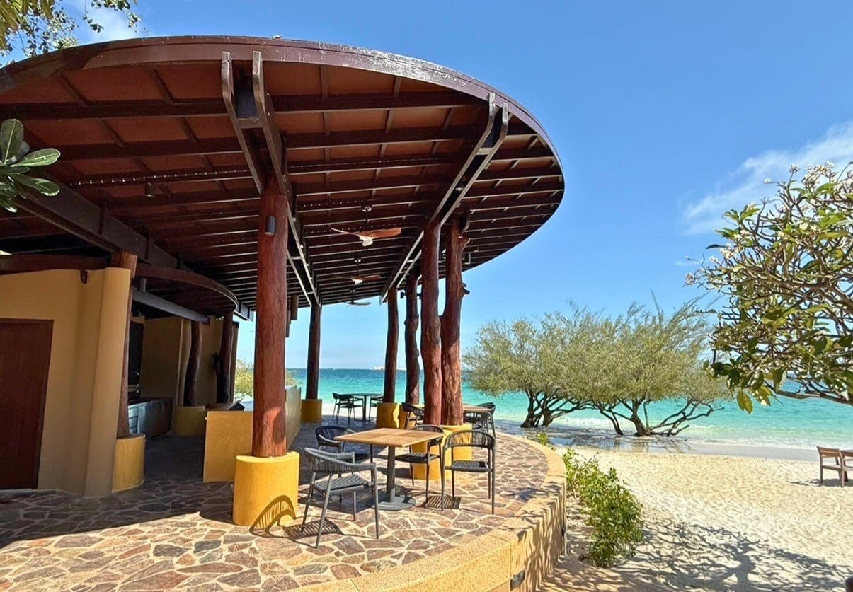 Horizon Beach Bar & Restaurant