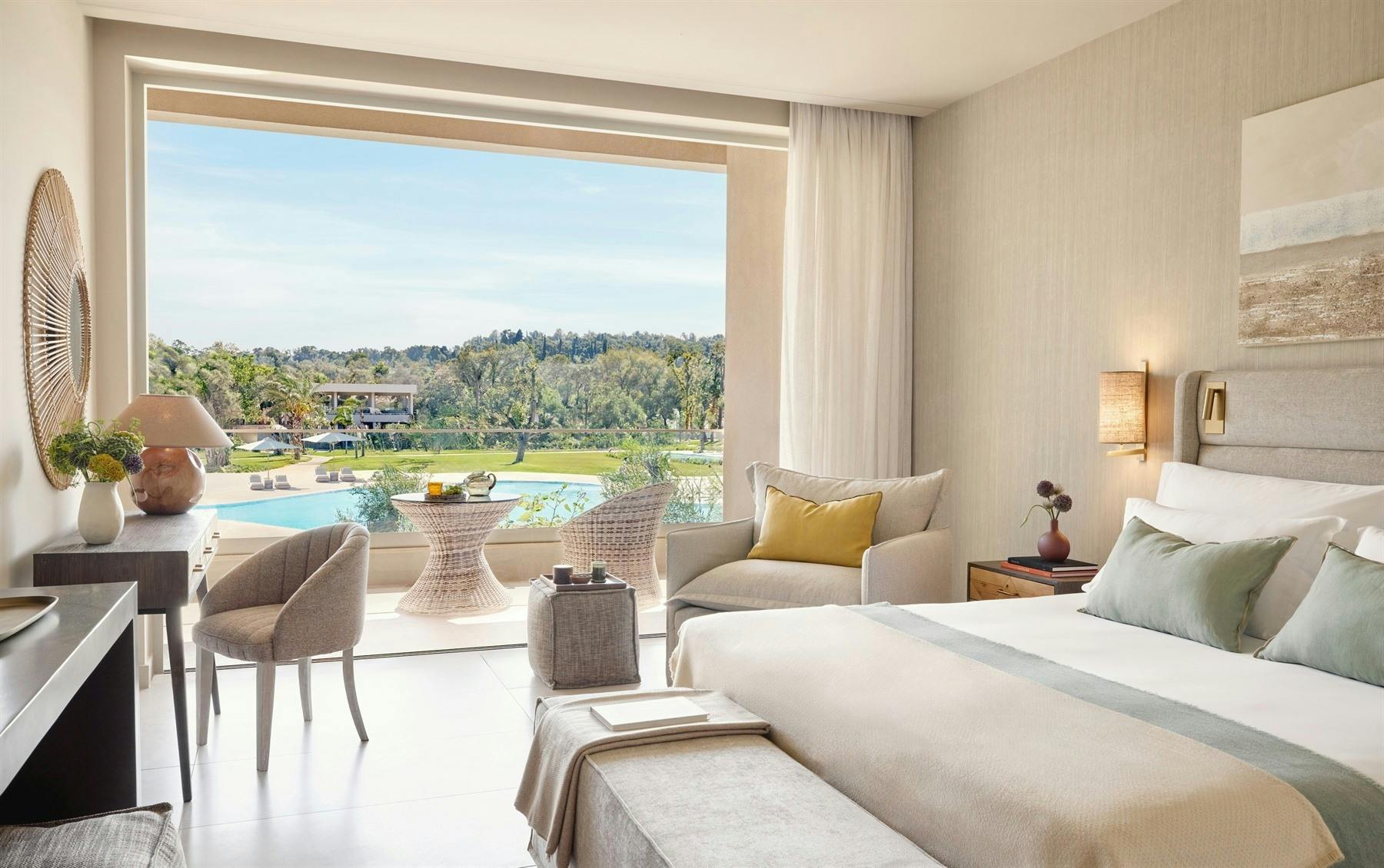 Family Room Pool View – interconnecting