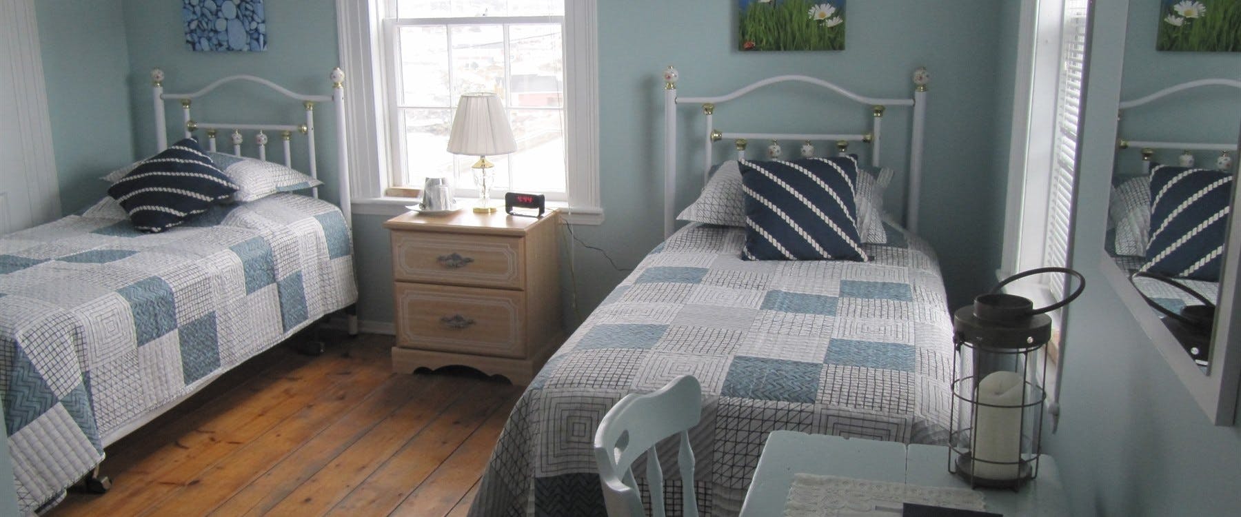 Twin Room at at Harbour Lights Inn, Canada