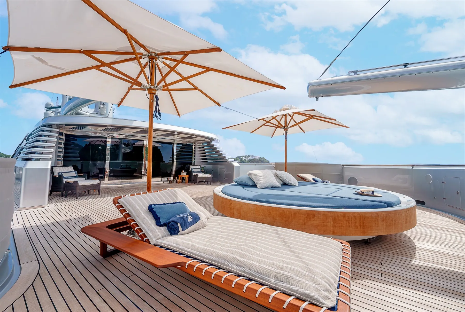 Jumeirah Maltese Falcon, exterior sundeck