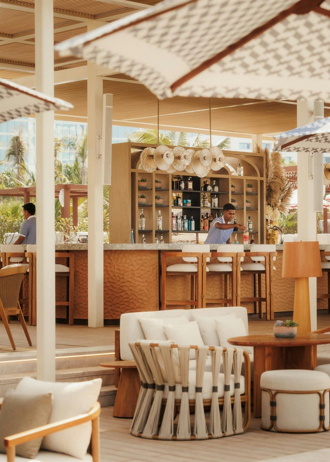Resort Beach Bar, Jumeirah Marsa Al Arab