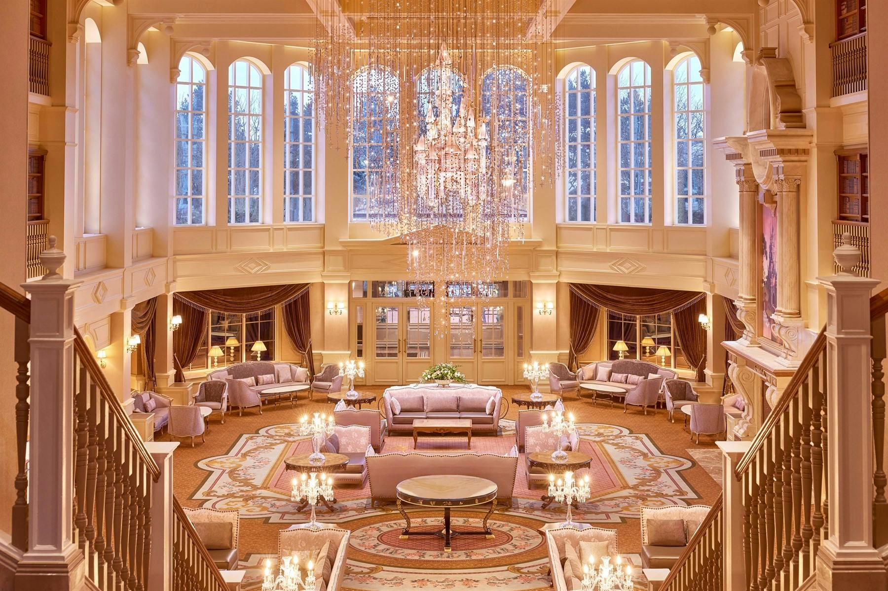 Disneyland® Hotel, Disneyland® Paris image 2