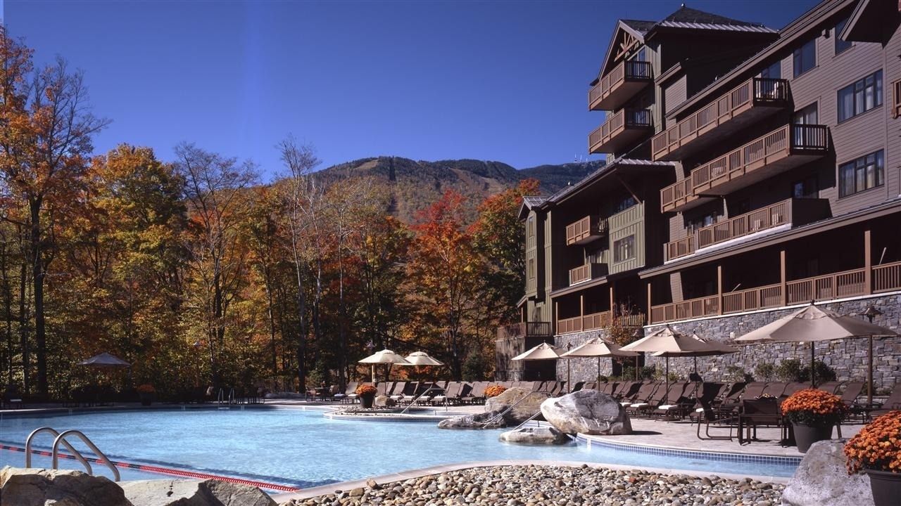 The Lodge At Spruce Peak Luxury Stowe Hotel ITC   Lobbyview1 