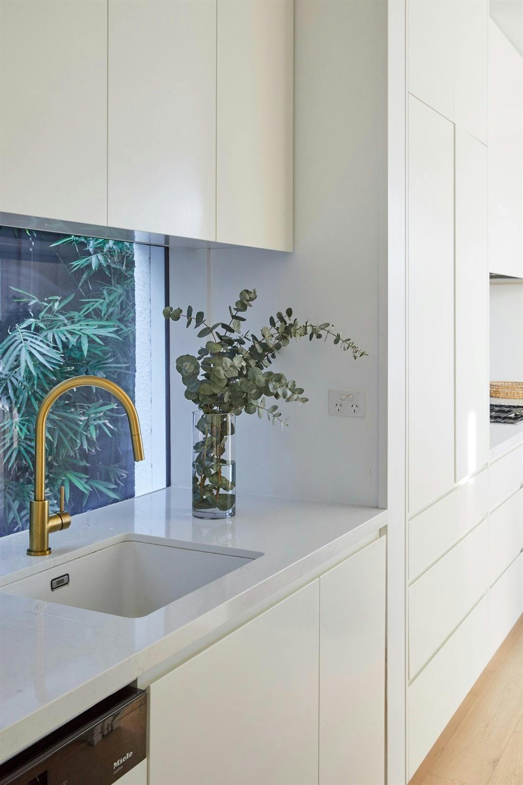 Bondi Pure Bliss | Outdoor seating area