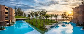 Enjoy a relaxing getaway to this beautiful beach resort in Thailand and enjoy free nights
