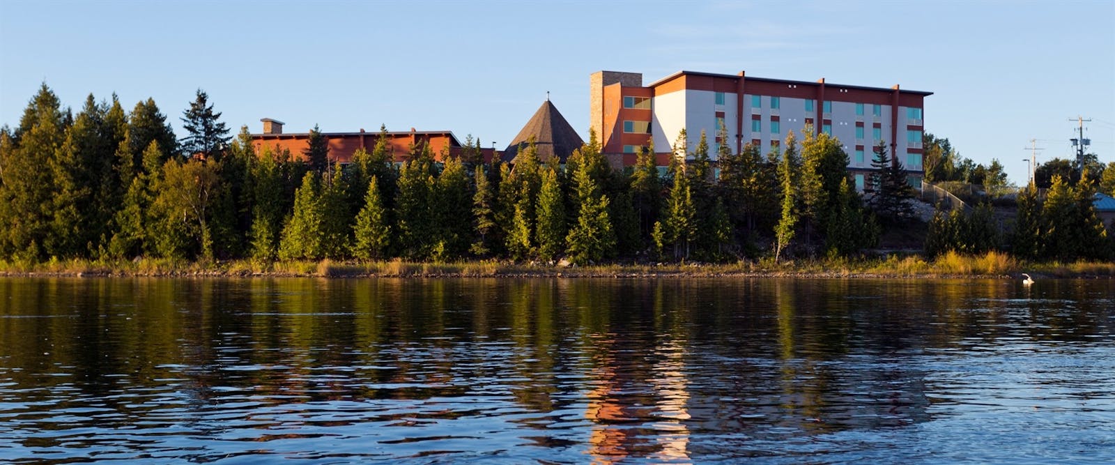 Manitoulin Hotel Waterfront Hotel on Manitoulin Island Ontario