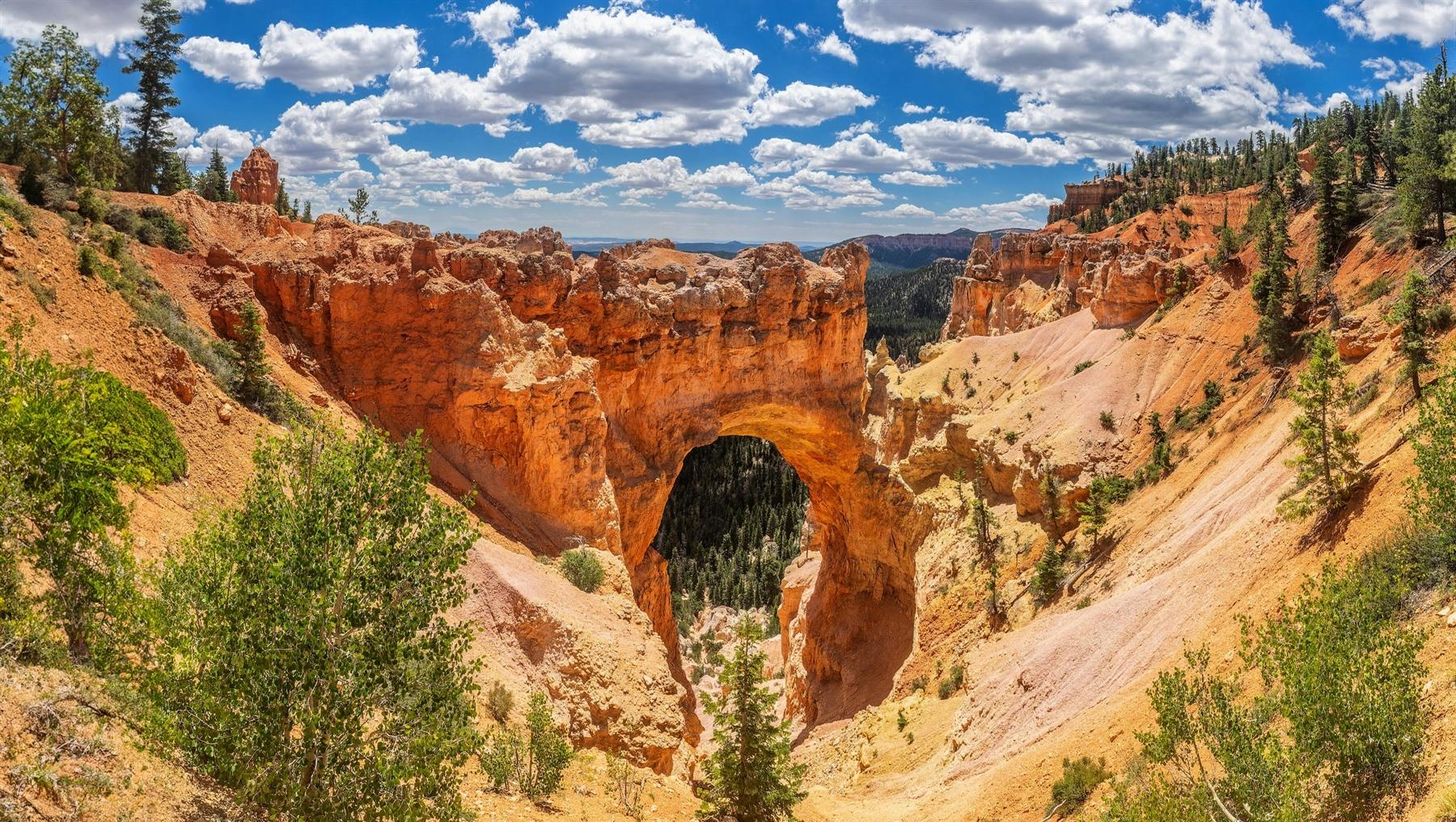 Salt Lake City - Bryce Canyon National Park (250 miles)