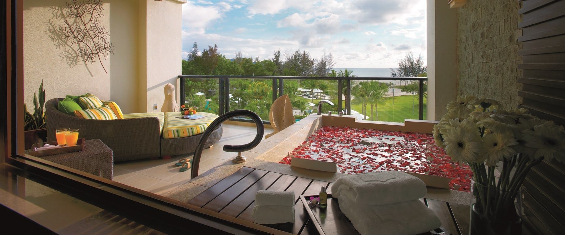 Traders Kuala Lumpur and Shangri-la's Rasa Ria Resort & Spa Borneo image 1