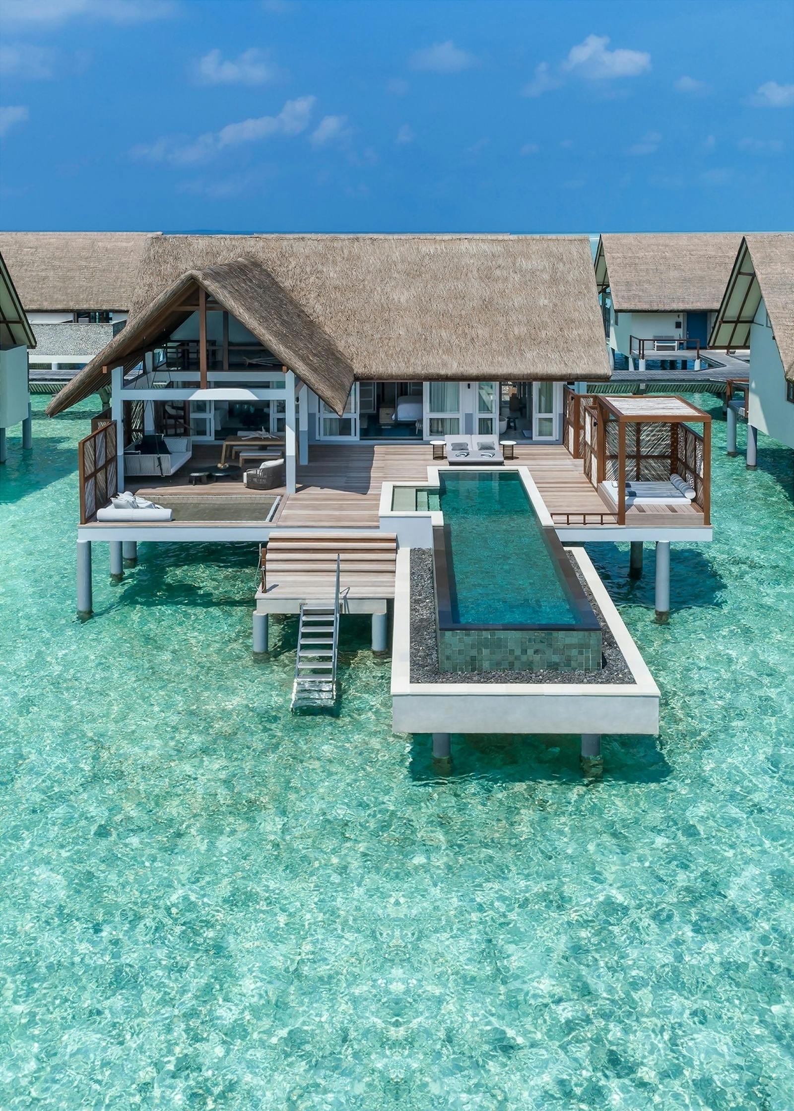 Four Seasons Landaa Giravaaru | Luxury Resort Maldives