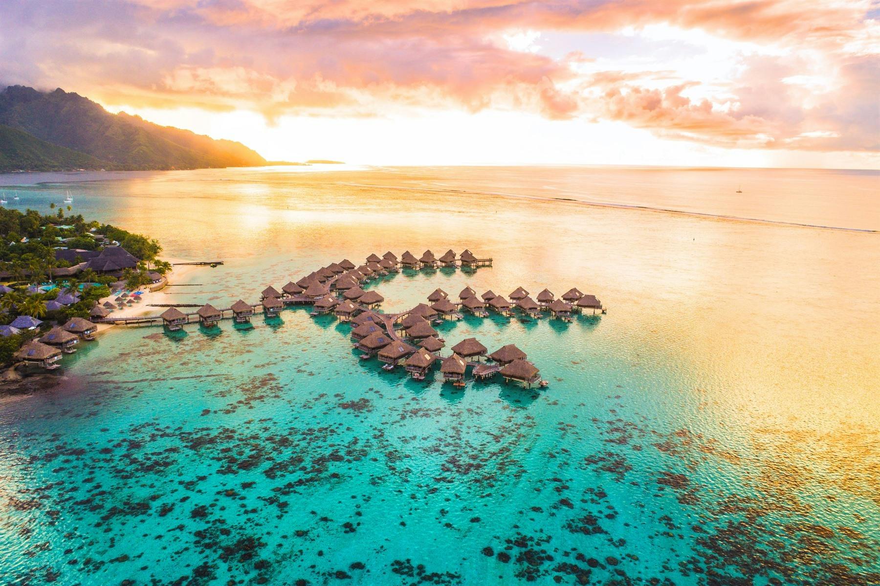 Travel to Moorea Island, French Polynesia