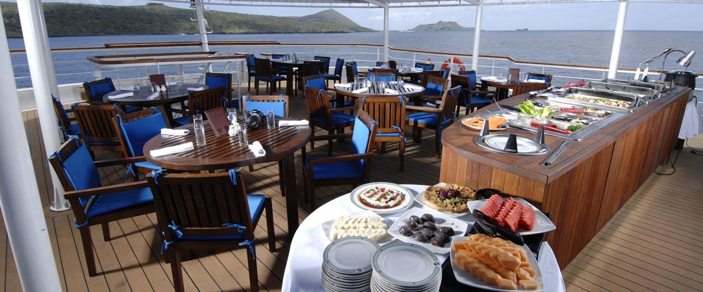 Terrace dining on La Pinta, Galapagos