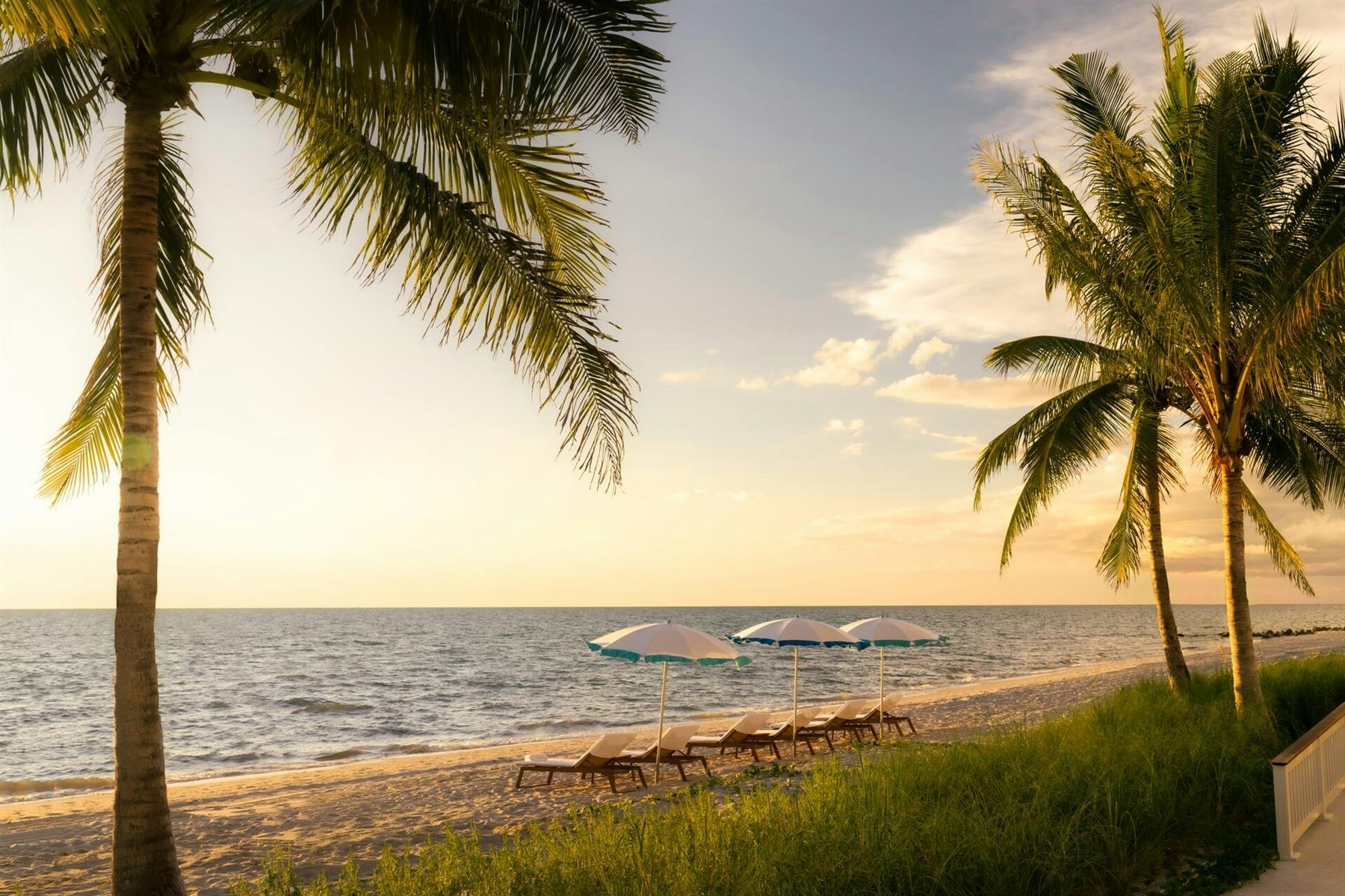 Naples Beach Club, A Four Seasons Resort image 3