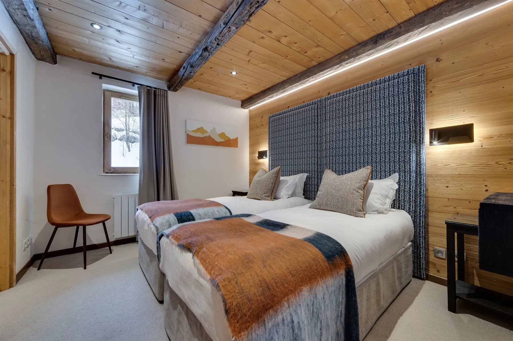 Chalet Bellevarde No1 Lodge | Twin bedroom 