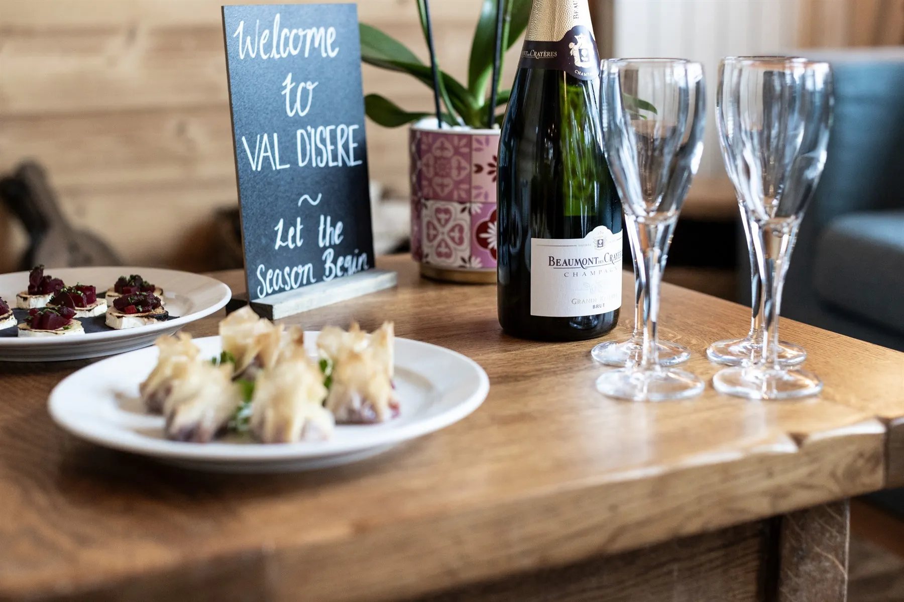 Chalet Bellevarde No1 Lodge | Welcome canapes and champagne