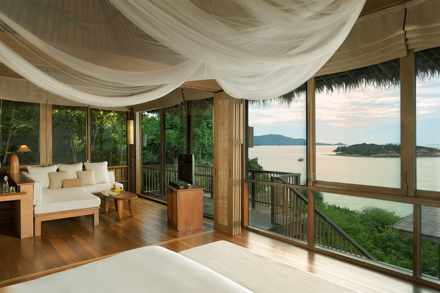Ocean Front Pool Villa Suite