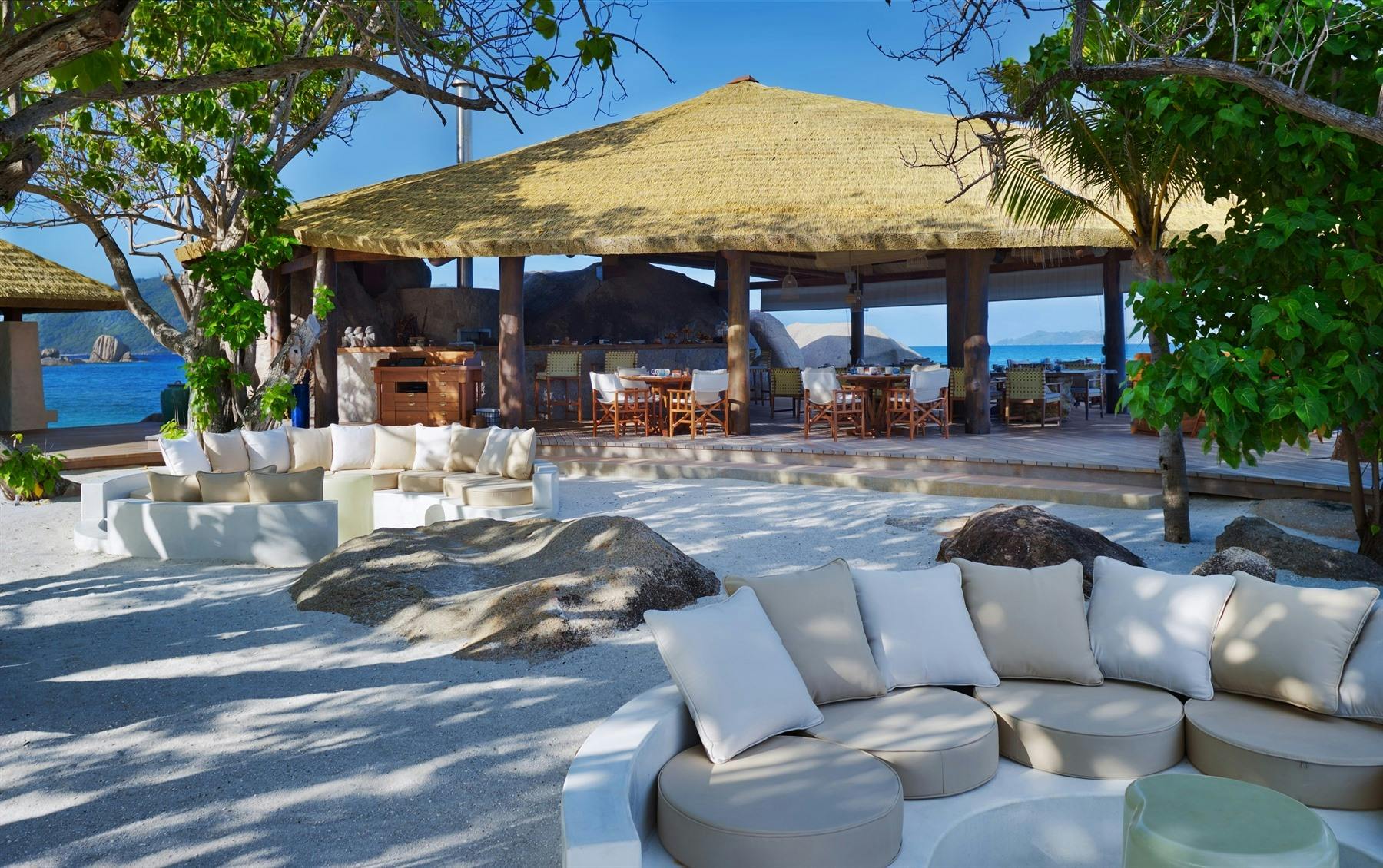 Ocean Lounge at Six Senses Zil Pasyon 