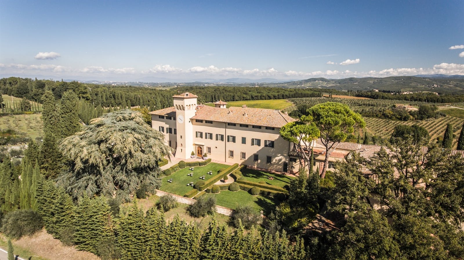 COMO Castello del Nero | Ultimate Vineyard Escape in Tuscany