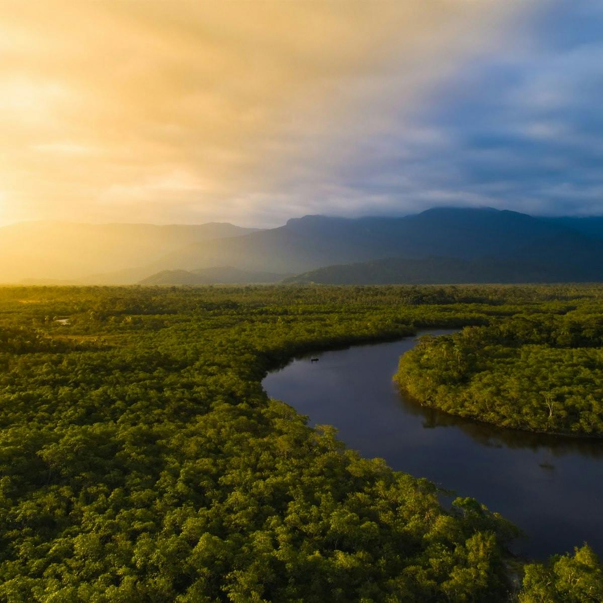 Lima – Puerto Maldonado (Peruvian Rainforest)