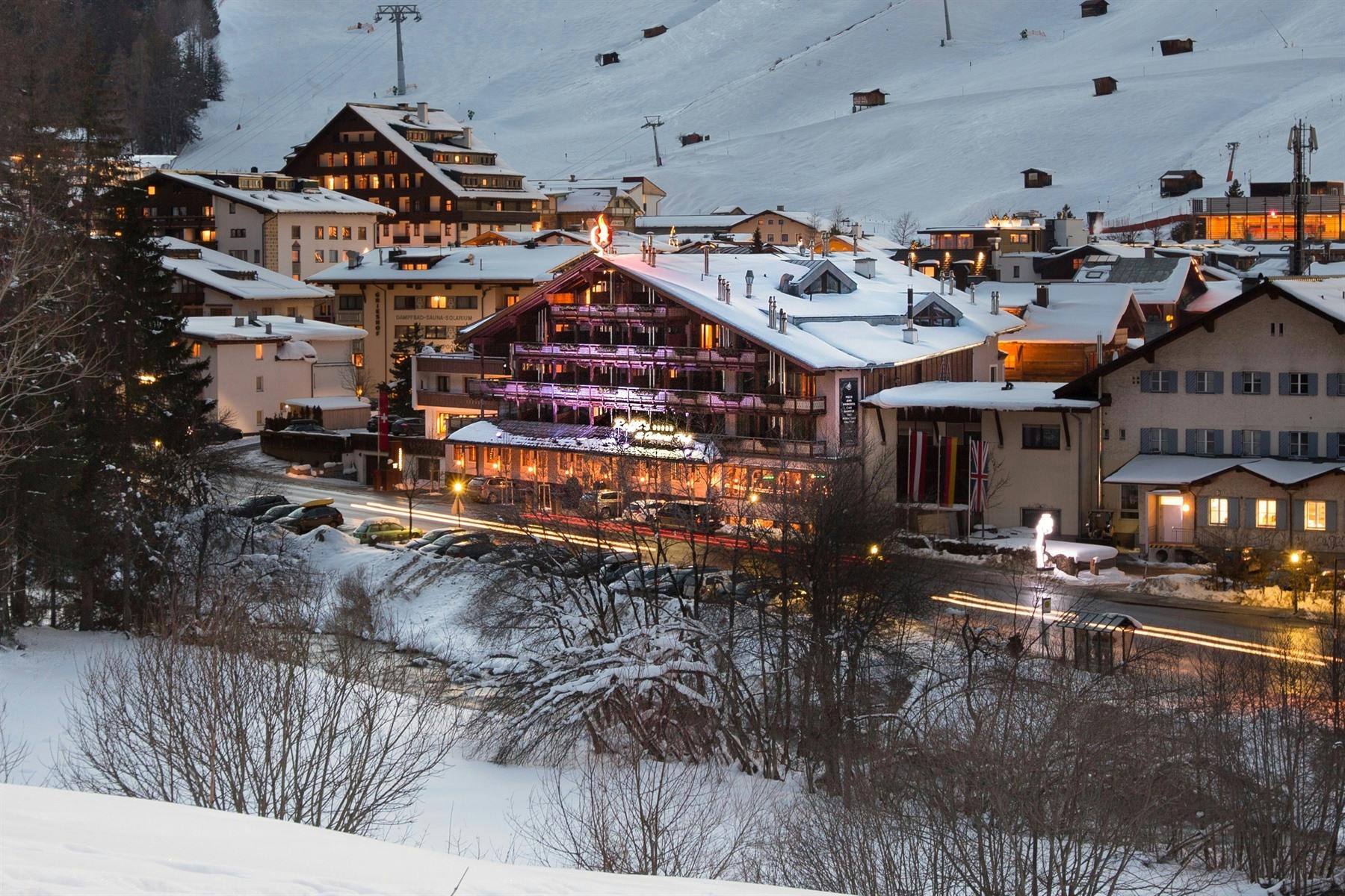 Ski Break for two to St Anton <place>Raffl’s St.Antoner Hof</place><fomo>18</fomo>