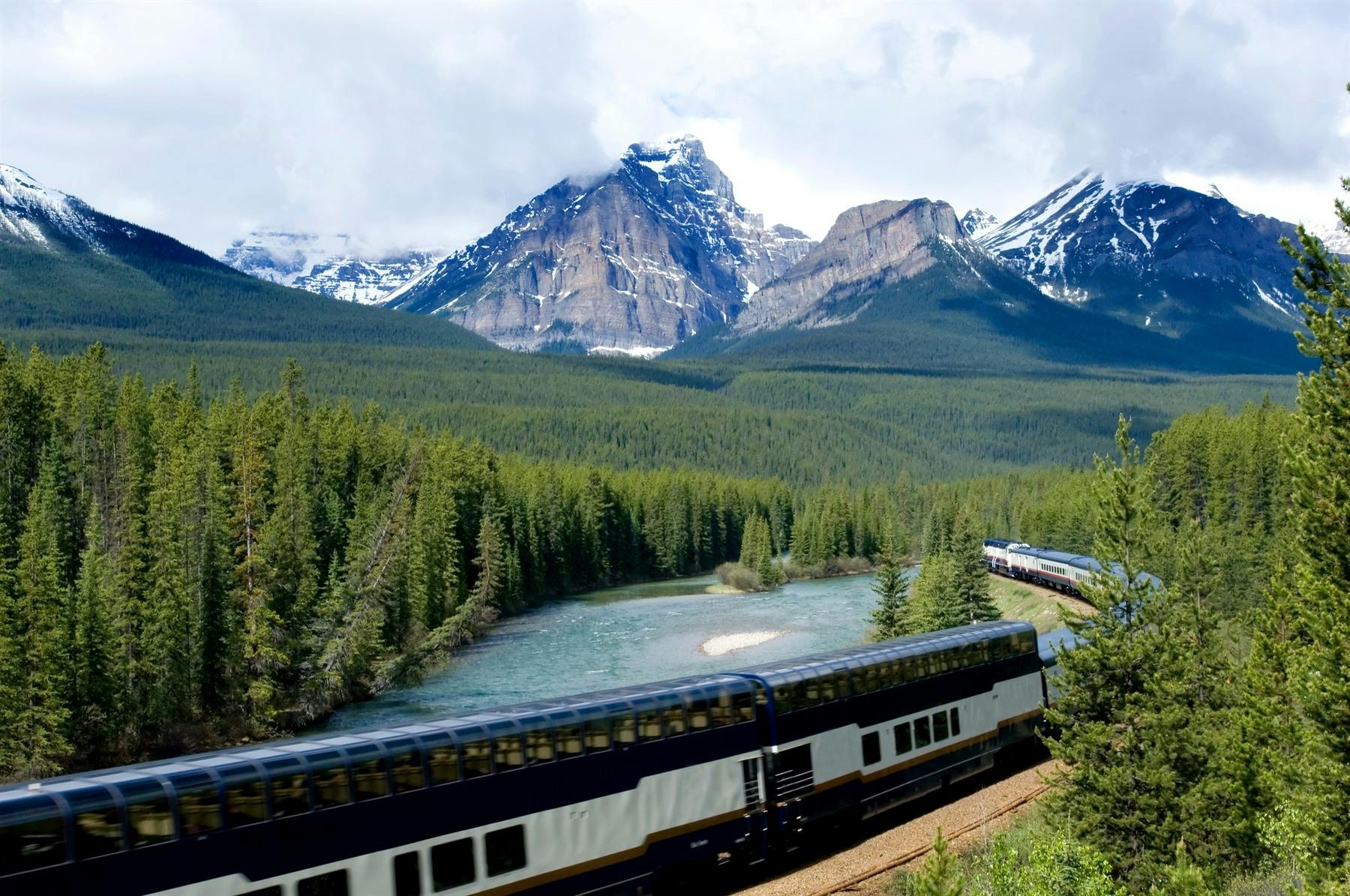 | Rocky Mountaineer - First Passage to the West (Lake Louise to Kamloops)