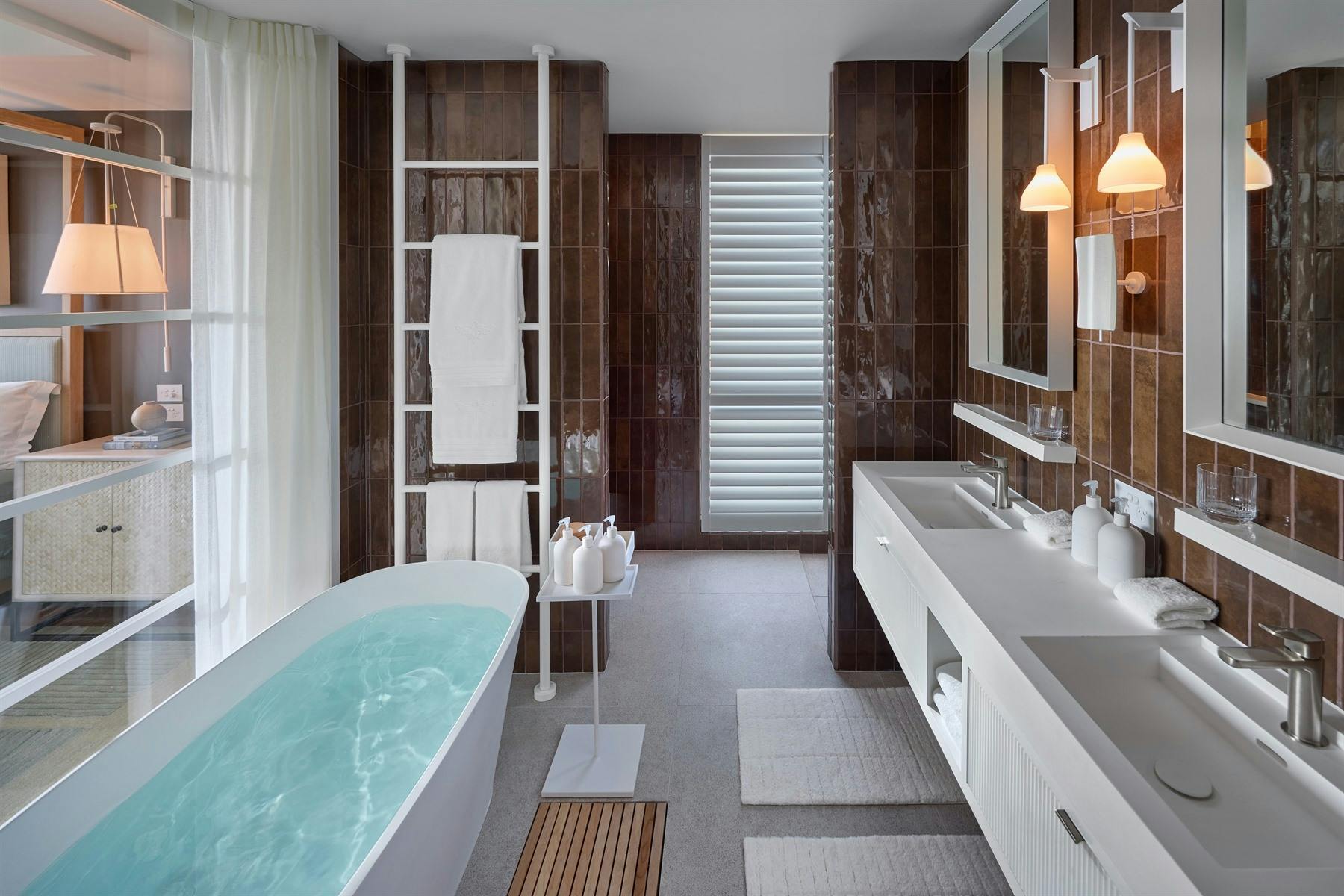 roki collection queenstown 3-bedroom brunswick suite