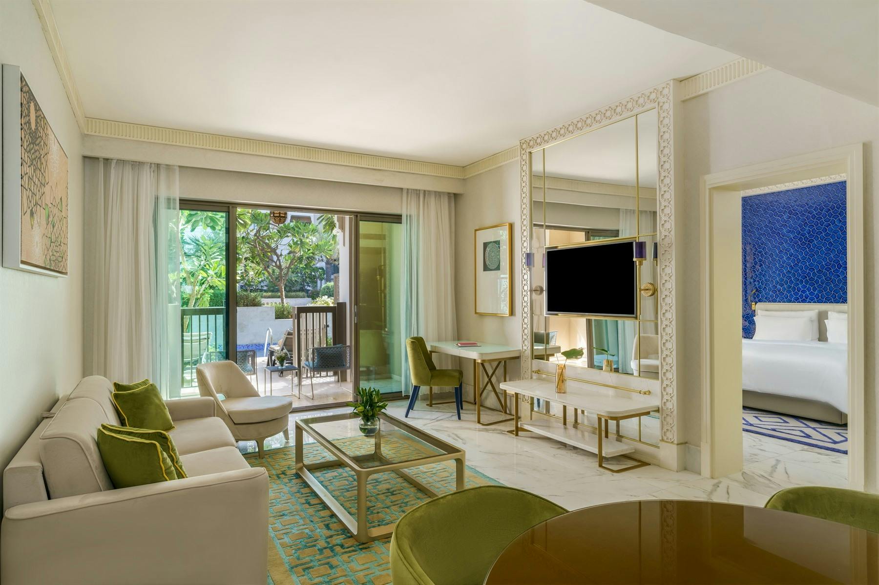 One Bedroom Family Suite – Pool Access