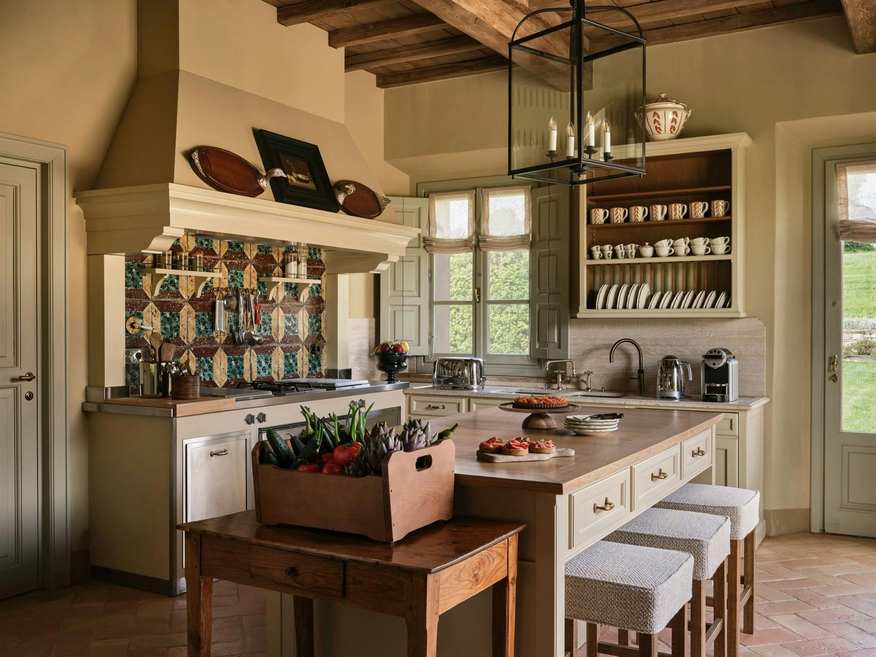 Kitchen, Villa Casa del Fiume at Rosewood Castiglion Del Bosco