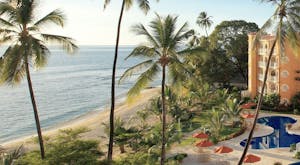 Big savings at this beachfront Barbadian luxury resort with breathtaking views<place>Saint Peter’s Bay</place><fomo>8</fomo>