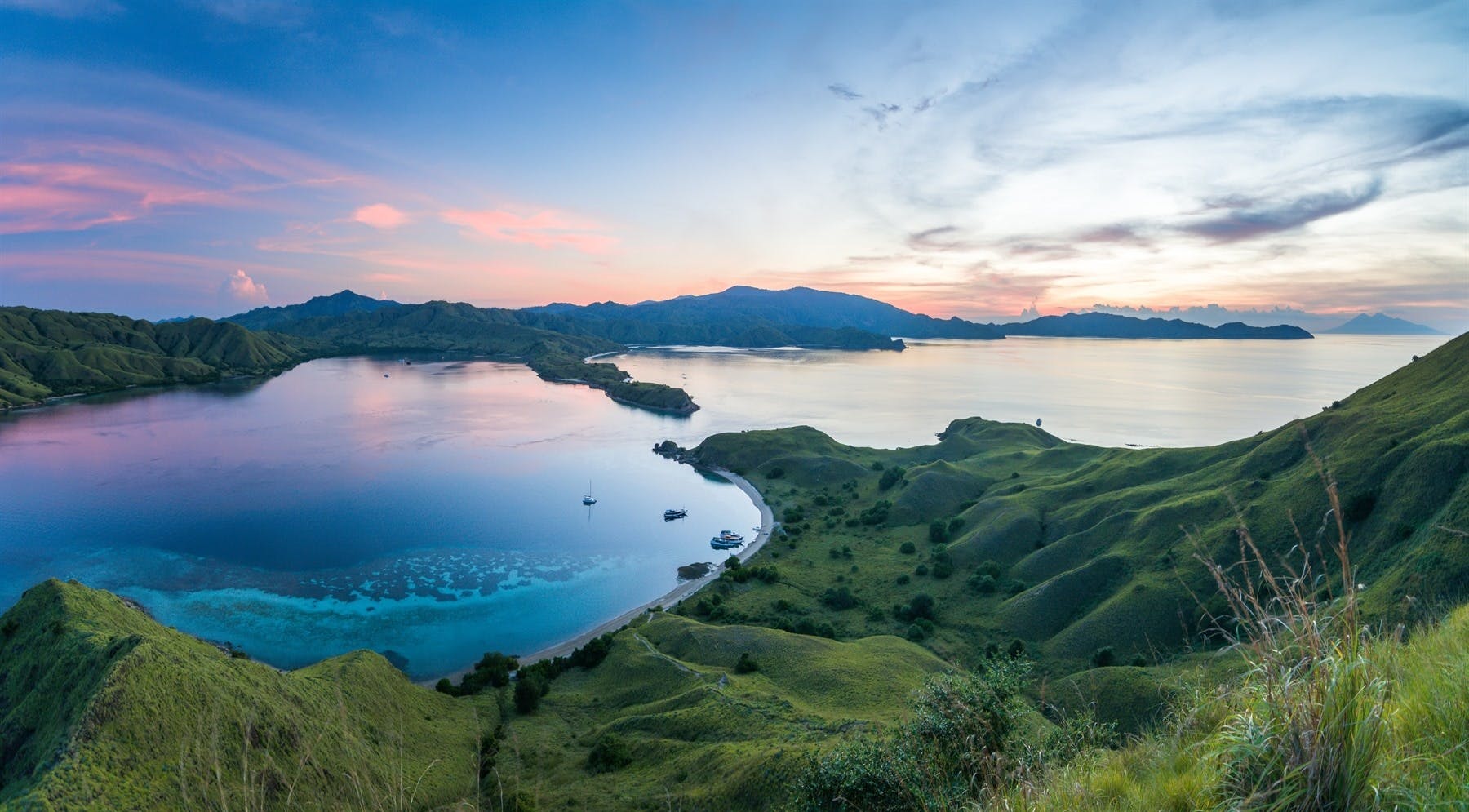 | Gili Lawa, Padar Islands 