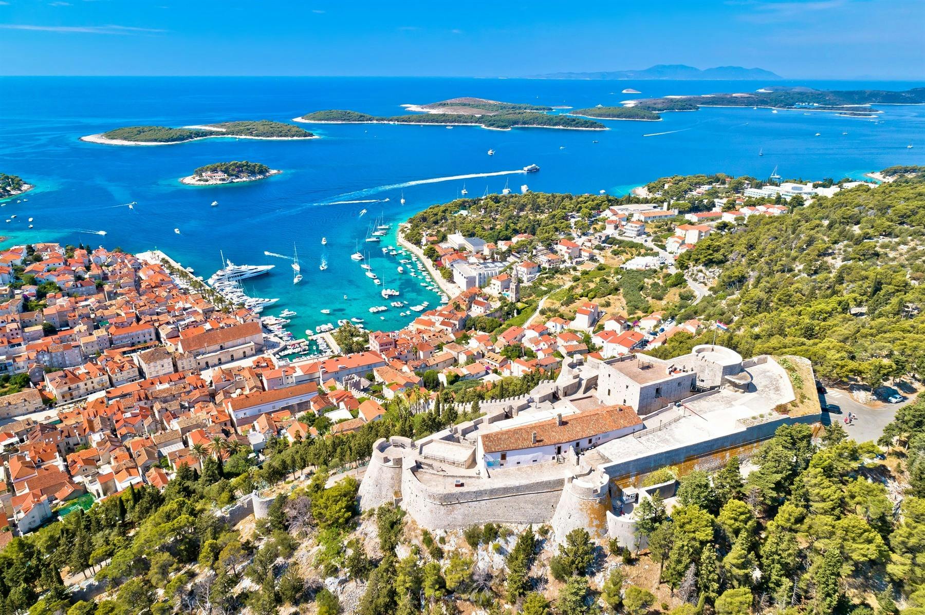 | Hvar 