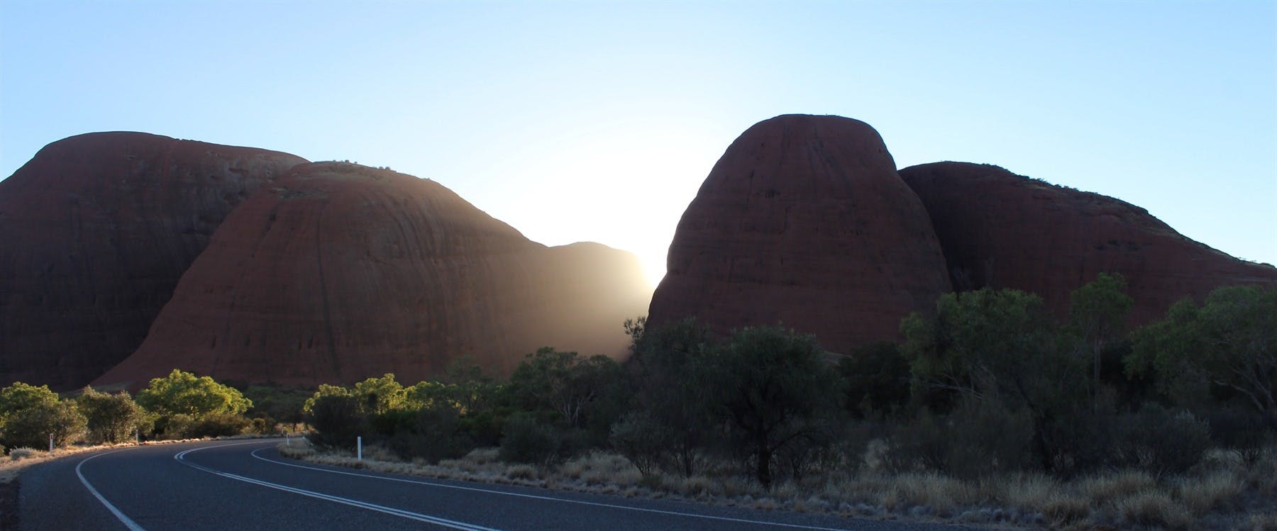 Morning Kata Tjuta Tour, Dot Painting and Field of Lights